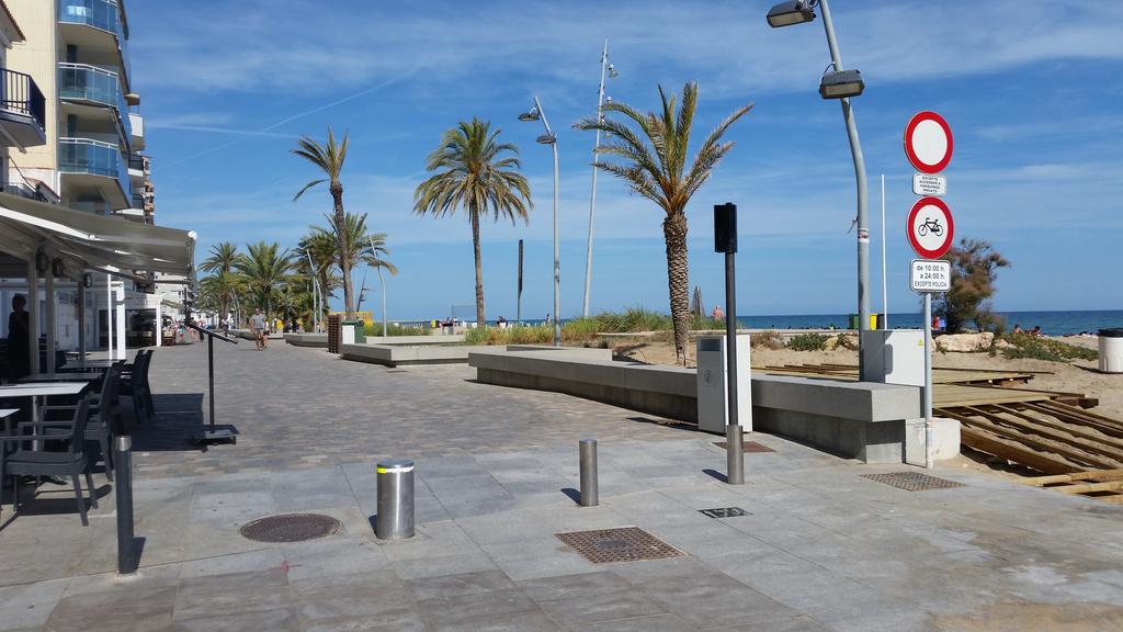 Apartamento Calafell Playa エクステリア 写真